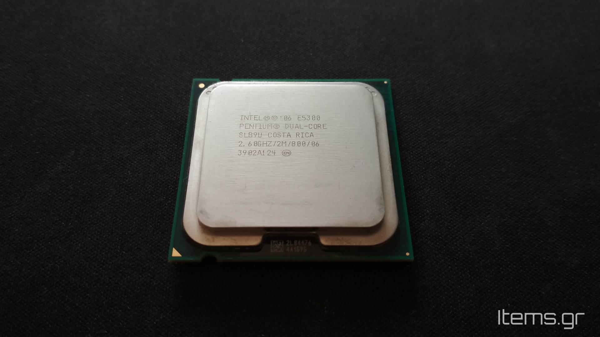 Intel-Pentium-Dual-Core-E5300-SLB9U-01